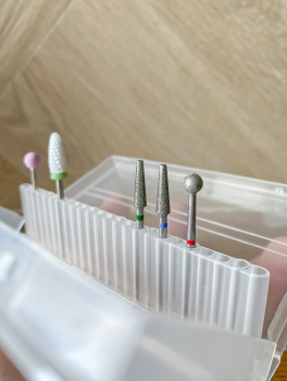 Etui na 24 frezy PLASTIKOWE