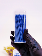 Aplikatory bezwłókienkowe, microbrush, niebieskie (100 szt), w tubie