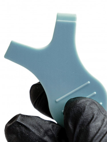 Aplikator grzebyk do liftingu i laminacji rzęs, niebieski (10 szt)