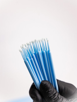 Aplikatory bezwłókienkowe, microbrush, niebieskie (100 szt), w tubie
