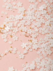 Cekiny do zdobienia paznokci w kształcie kwiat białe worek