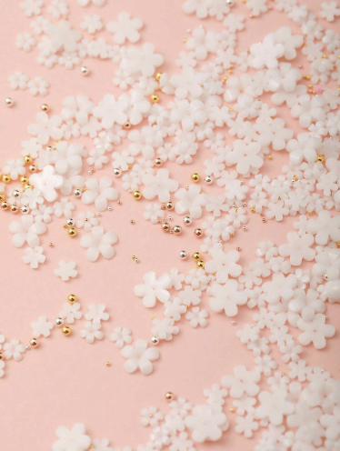 Cekiny do zdobienia paznokci w kształcie kwiat białe worek