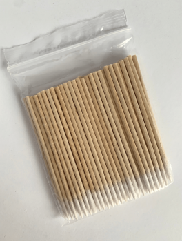 Drewniane patyczki kosmetyczne z bawełną (100 szt)