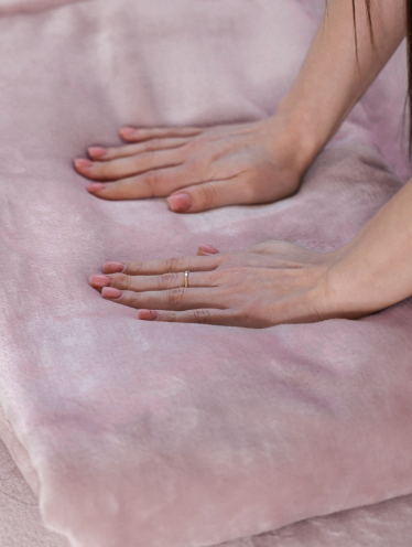 Koc pluszowy, pudrowy róż (110x180cm) 300g/m², CHILA