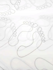 Dywanik włókninowy jednorazowy w rolce ze stopami (100 szt)